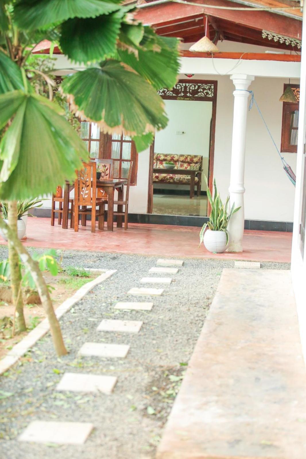 Mountain Relax Inn เวลิกามา ภายนอก รูปภาพ